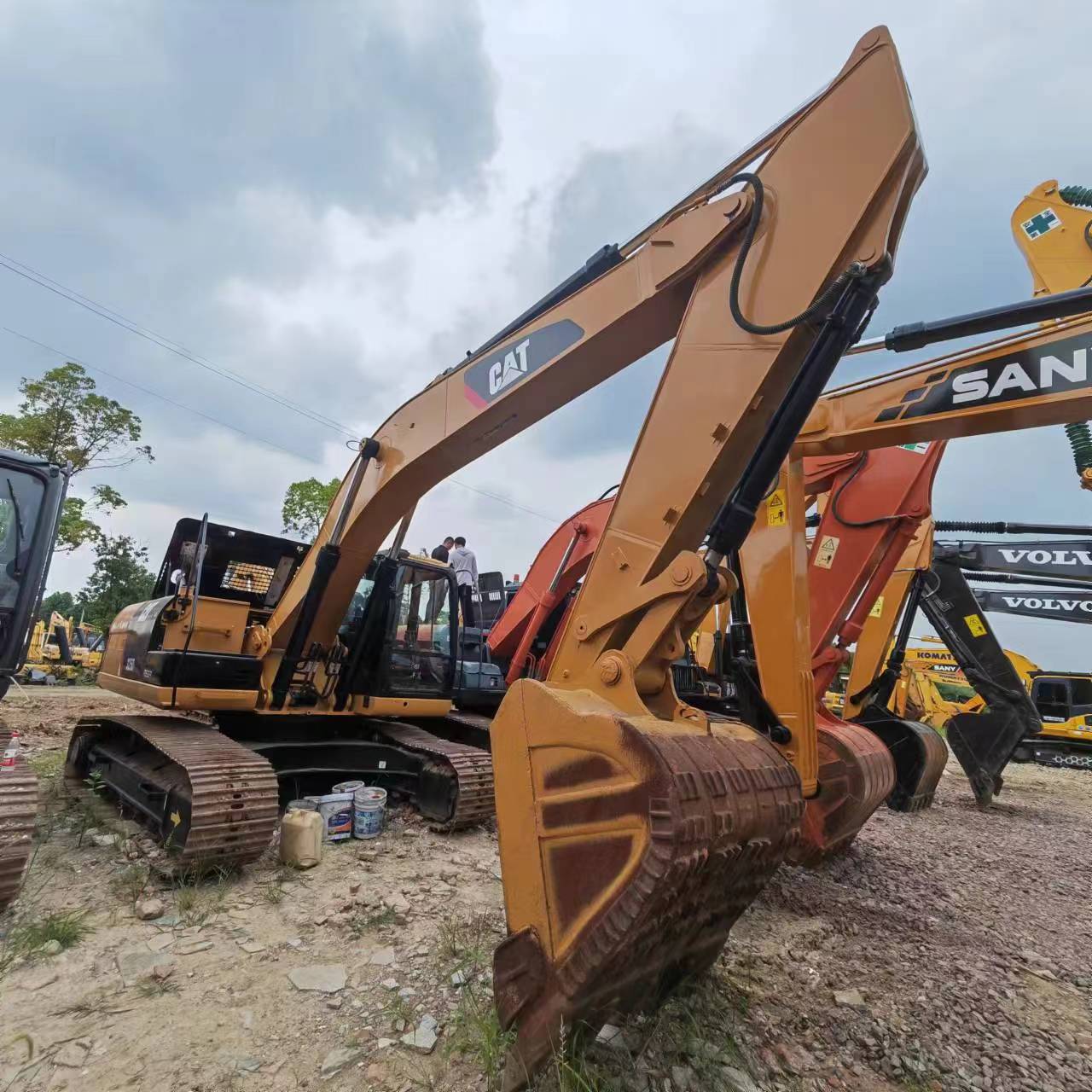 Excavadora de cadenas CATERPILLAR 325D