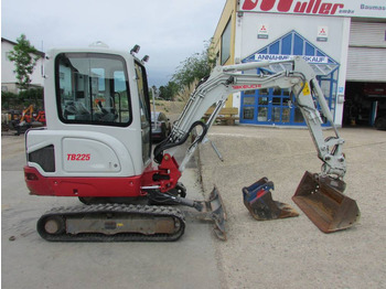 Miniexcavadora TAKEUCHI