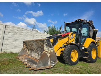 Retroexcavadora CATERPILLAR