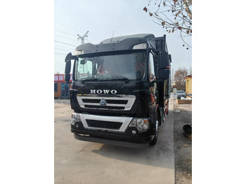 Camión caja cerrada SINOTRUK HOWO