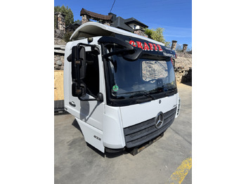 Cabina Mercedes Atego III: foto 2