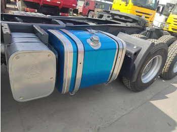 Cabeza tractora SINOTRUK Trailer head: foto 2
