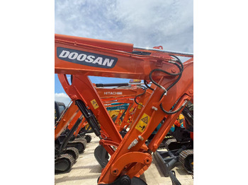 Miniexcavadora Doosan DH55: foto 3