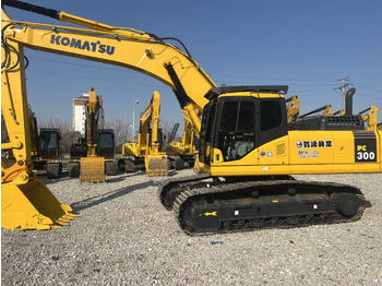 Excavadora de cadenas KOMATSU PC300-7: foto 2