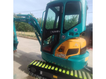 Miniexcavadora KUBOTA U25: foto 5