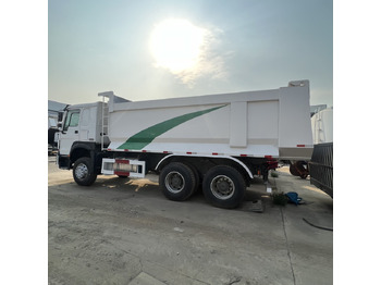 Camión caja cerrada nuevo SINOTRUK HOWO: foto 4