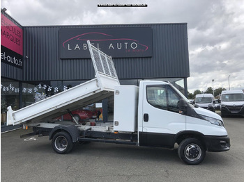 Volquete furgoneta IVECO Daily 35c16