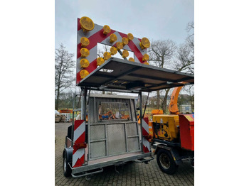 Remolque Nissen Absperrtafel Verkehrssicherungsanhänger Sperrwand VZ616: foto 5
