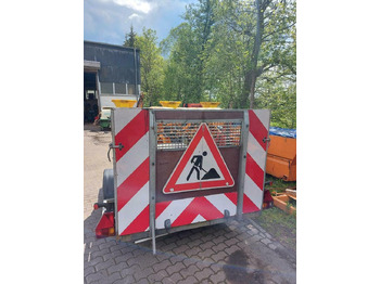 Remolque Sperrwand Sperrtafel Nissen Absperrtafel VZ616 Verkehrssicherung: foto 3