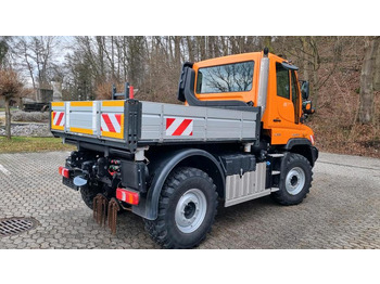 Máquina quitanieve Zu vermieten Unimog 405 U318 423 429 430 Mercedes Benz 318 527 Vermietung: foto 4