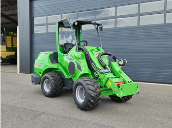 Minicargadora de cadenas AVANT