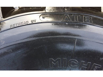 Neumático para Maquinaria agrícola Michelin 525/65R20.5 XS - RECAP: foto 5