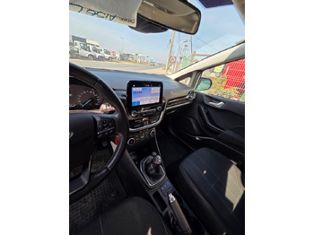 Sedan FORD FIESTA: foto 5