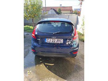 Sedan Ford Fiesta: foto 4