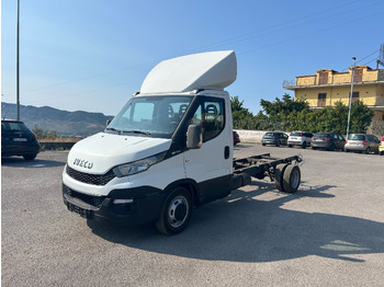 Camión grúa IVECO Daily 35C15