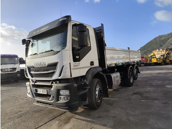 Volquete camión IVECO Stralis