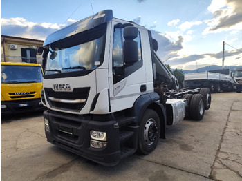 Volquete camión IVECO Stralis