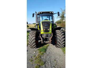 Tractor CLAAS Axion 810