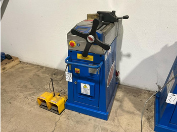 Máquina para metal