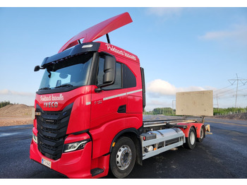 Chasis camión IVECO S-WAY