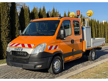 Furgoneta con caja de lona IVECO Daily