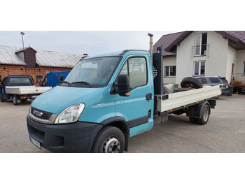 Caja abierta furgoneta IVECO Daily