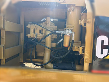 Excavadora de cadenas CATERPILLAR 320BL: foto 5