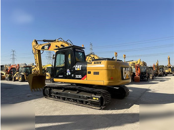 Excavadora de cadenas CATERPILLAR 323D: foto 3