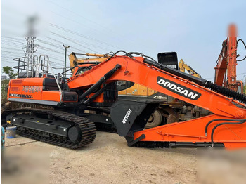 Excavadora de cadenas DOOSAN DX260 LC: foto 3