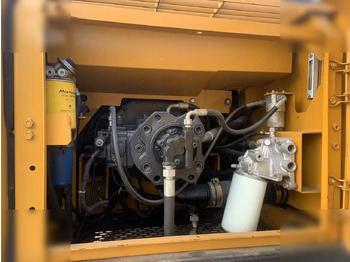 Excavadora de cadenas SANY SY215C-9: foto 4