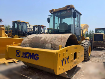 Rodillo XCMG XS223J