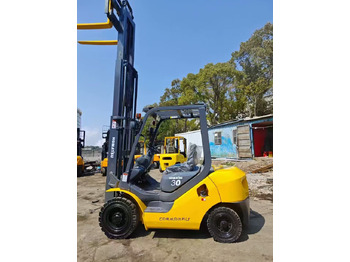 Carretilla elevadora diésel KOMATSU