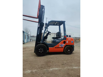 Carretilla elevadora diésel toyata 3-ton: foto 5