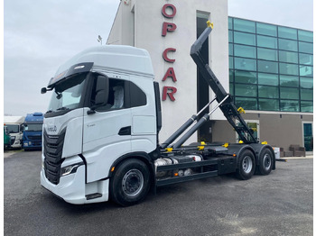 Multibasculante camión IVECO S-WAY