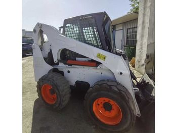Minicargadora BOBCAT S300