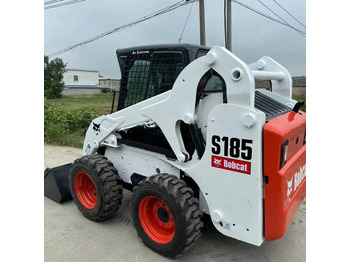Minicargadora BOBCAT S16