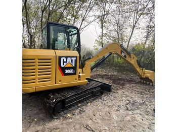 Miniexcavadora CATERPILLAR 306E2