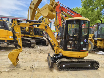 Miniexcavadora CATERPILLAR 303