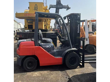 Carretilla elevadora diésel TOYOTA 8FD30 7FD30 FD50 FD100 Japan original 2.5ton 3Ton 3.5ton 5ton 7T 10t Used Diesel Forklift: foto 2