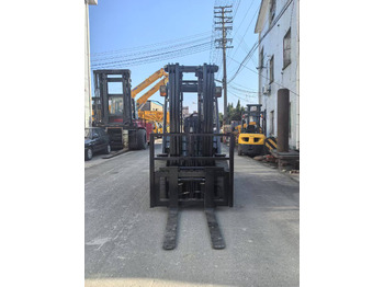 Carretilla elevadora diésel TOYOTA 8FD30 7FD30 FD50 FD100 Japan original 2.5ton 3Ton 3.5ton 5ton 7T 10t Used Diesel Forklift: foto 4