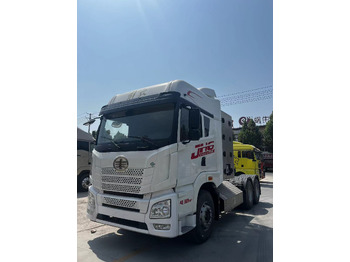 Cabeza tractora SINOTRUK Tractor Unit JH6 6X4 Manual Transmission New: foto 2