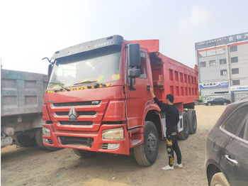 Volquete camión SINOTRUK HOWO