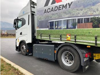 Cabeza tractora Iveco S-WAY 460: foto 4