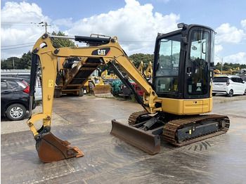 Miniexcavadora CATERPILLAR 303E