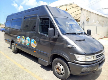 Autobús suburbano IVECO Daily