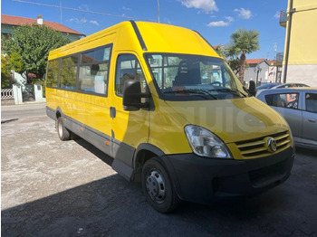 Autobús escolar IVECO Daily