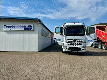 Multibasculante camión para transporte de contenedores MERCEDES-BENZ Arocs 3553 4 Achsen Tridem: foto 3 Multibasculante camión para transporte de contenedores MERCEDES-BENZ Arocs 3553 4 Achsen Tridem: foto 3