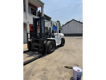 Carretilla elevadora diésel TCM