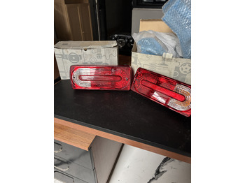 Luz trasera MERCEDES-BENZ