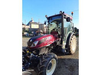 Tractor NEW HOLLAND T4